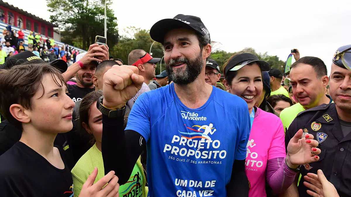 Maratonista Hugo Farias, de Americana, tem recorde homologado no Guinness